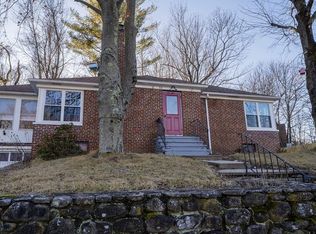 59 Westwood Pkwy, Southbridge, MA 01550