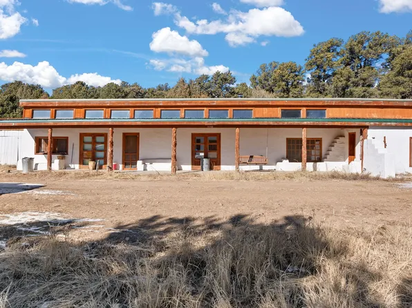 559 Albers Valley Rd, Regina, NM 87046