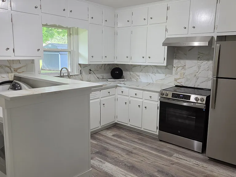 Kitchen - Laundry Unit Hookup
