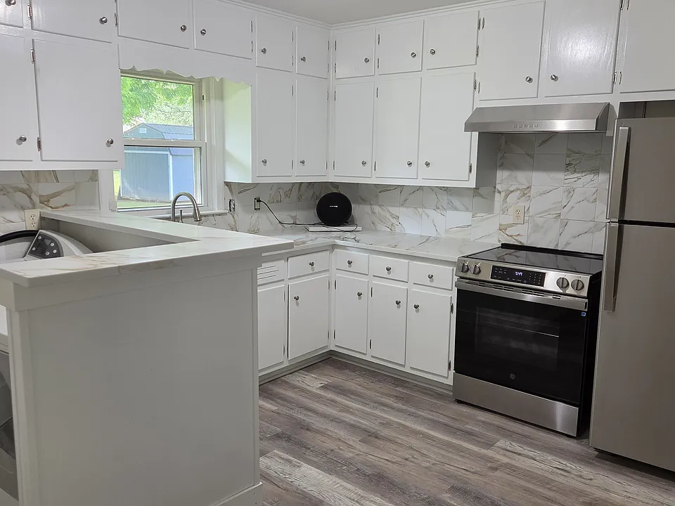 Kitchen - Laundry Unit Hookup