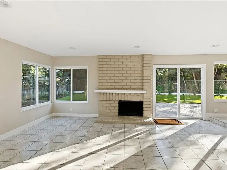 25302 Neptune Dr — Photo 9