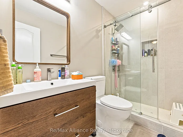 2404 Rideau Dr — Photo 26
