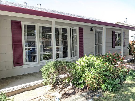 2nd image of 2985 Fresno St