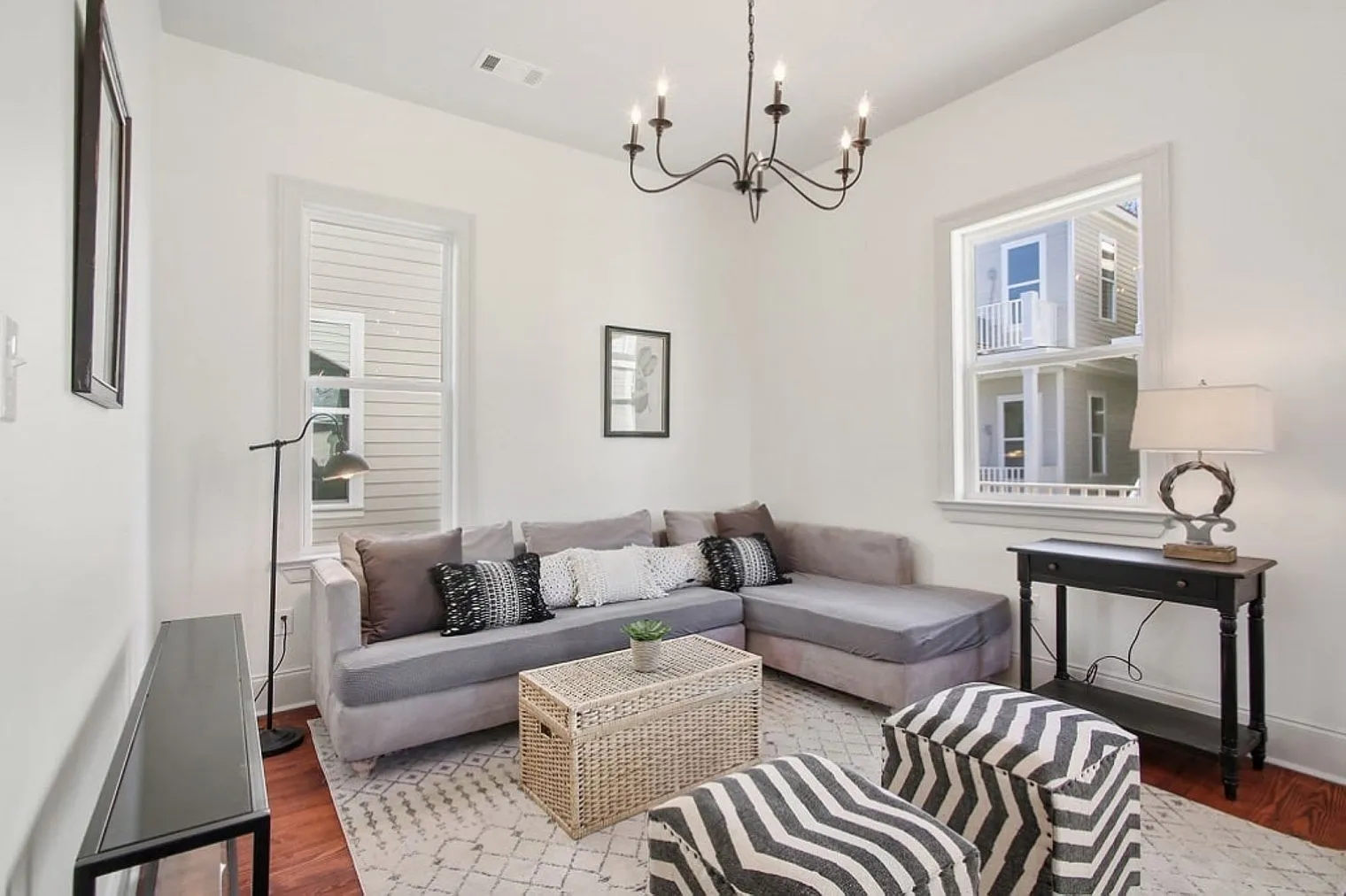 2 bed, 1.0 bath, $2,258 — Photo 1