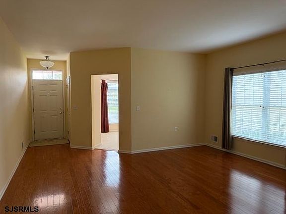 4th image of 39 Poppy Rd