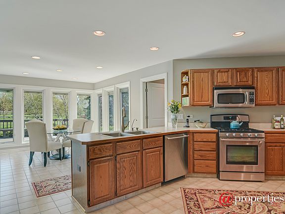 Kitchen / Breakfast Room