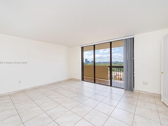 4th image of 600 S Biltmore Way #1118