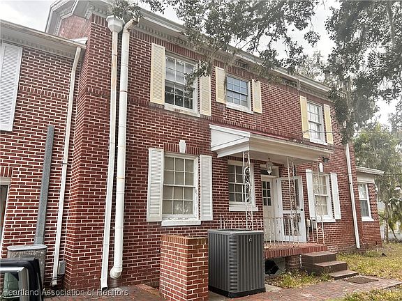 2nd image of 703 Honolulu Dr