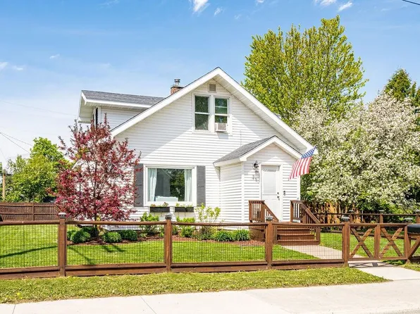 21 14th St, Cloquet, MN 55720