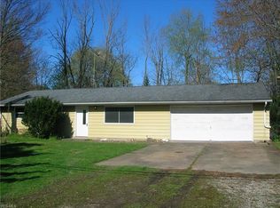 38484 E River Rd, Elyria, OH 44035