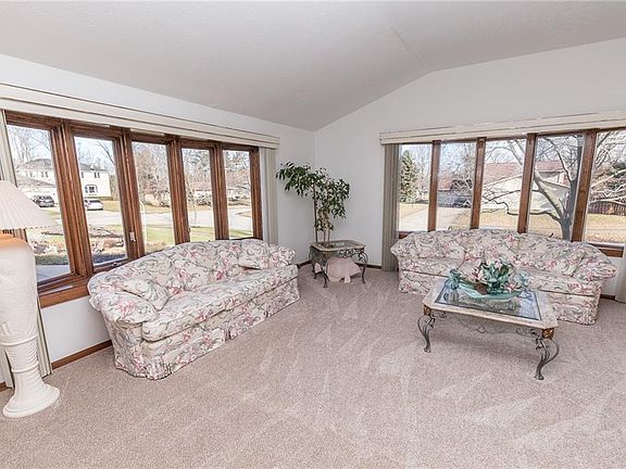 5th image of 12691 Pinebrook Dr