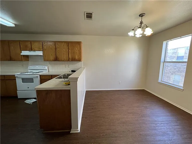3407 Toledo Dr #D — Photo 23