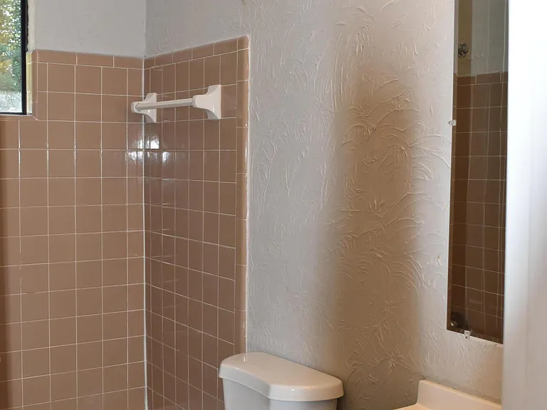 135 Stoneybrooks Pl #B — Photo 8