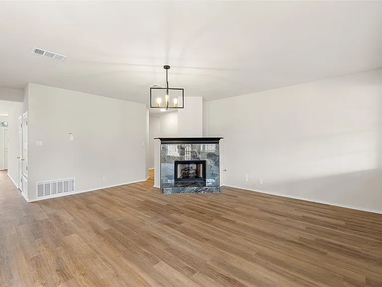 412 Tamara Dr — Photo 12