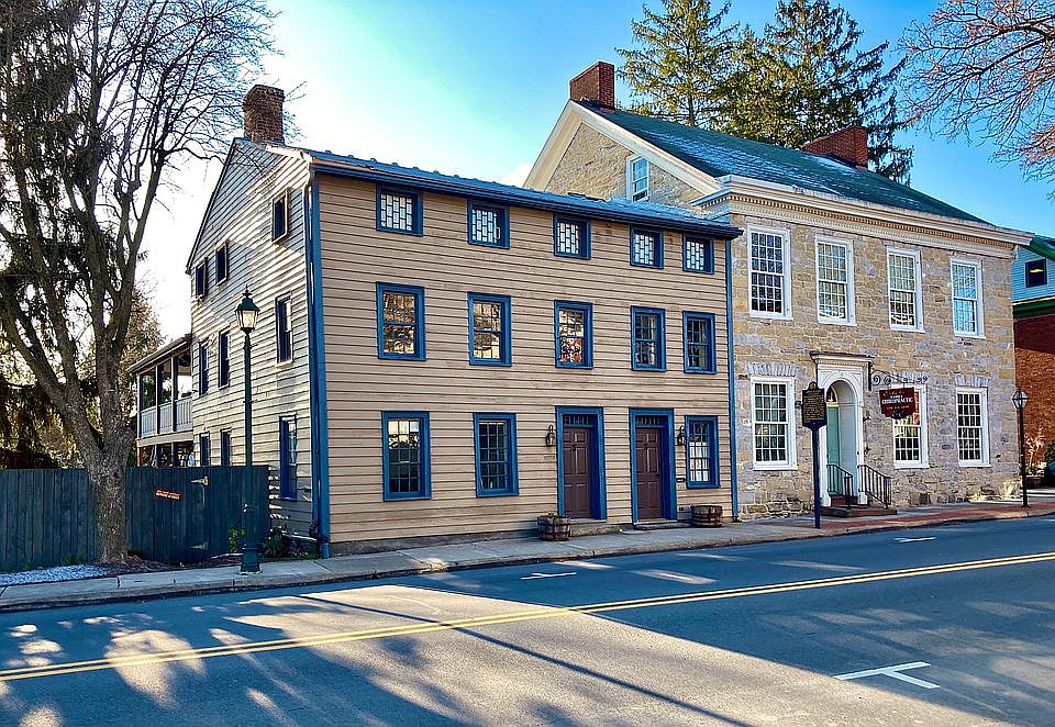 123 N house on left 