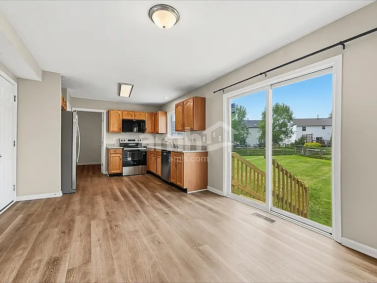 233 Saddle Creek Ln — Photo 5