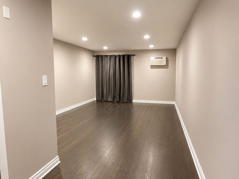 455 W Marshall St, photo 8