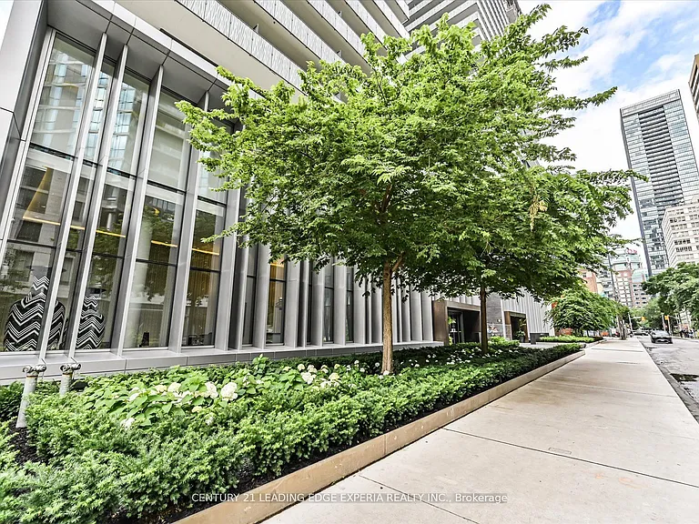 42 Charles St E #2309 — Photo 3