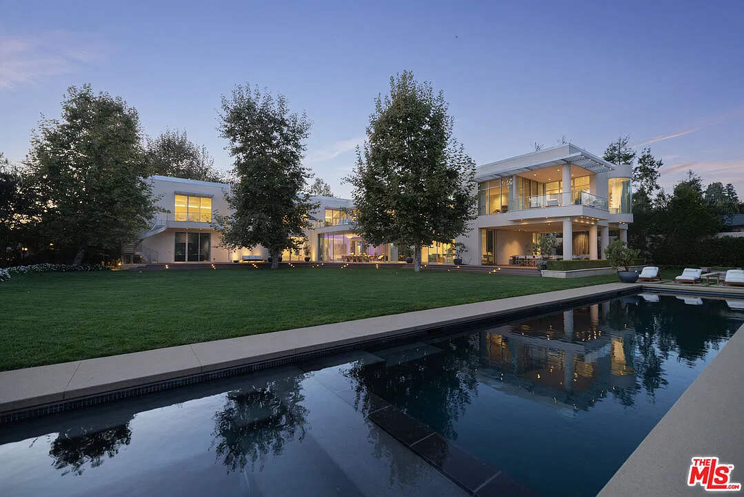 5 bed, 9.0 bath, 13629 sqft, $60,000 — Photo 2