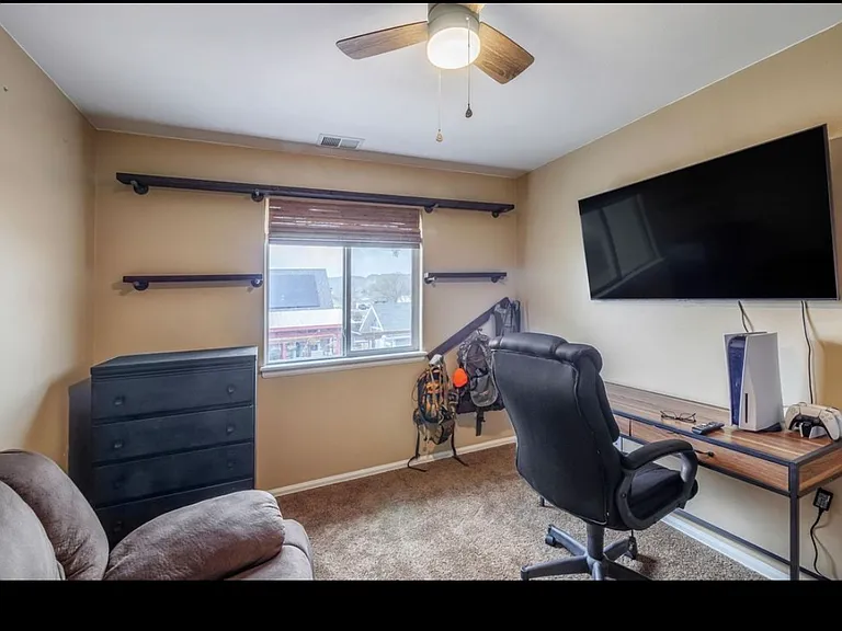 3060 Joel Ct — Photo 5