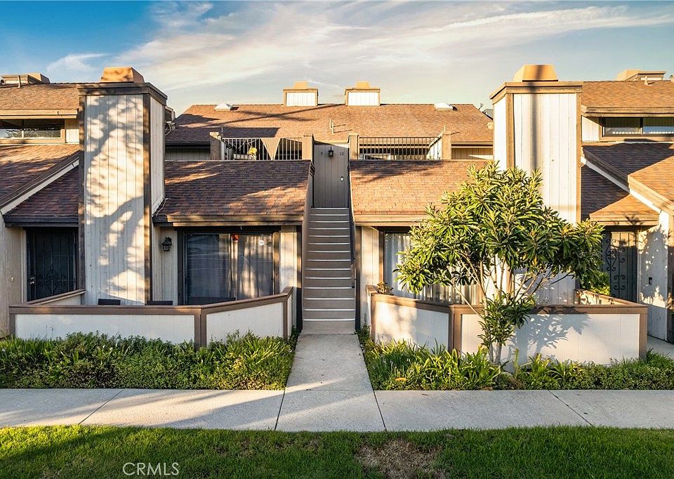 1st image of 22421 Sherman Way Unit 10