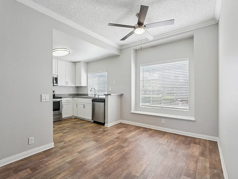 Paloma Summit Condominium Rentals — Photo 17