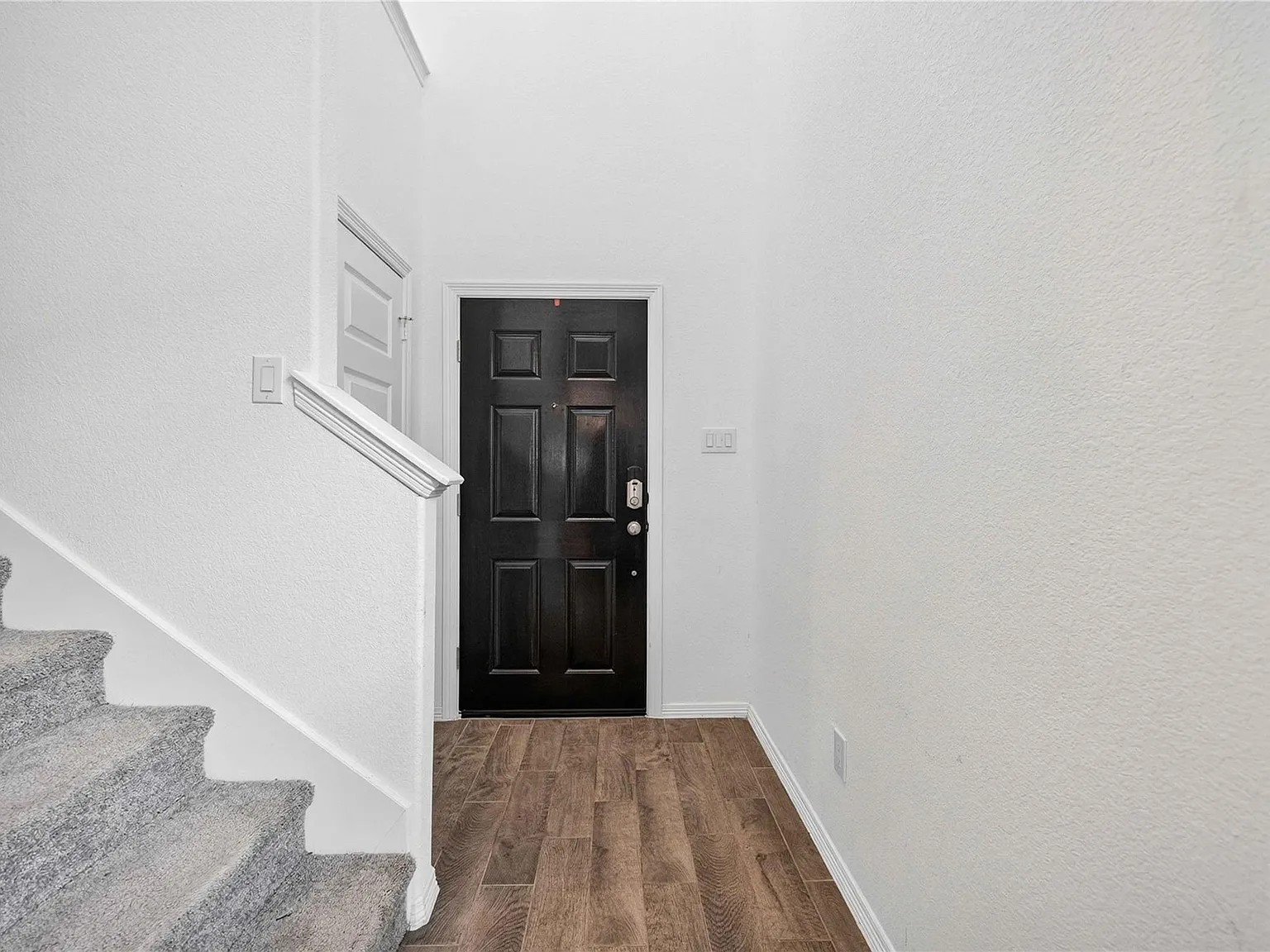 5 bed, 3.0 bath, 2686 sqft, $2,299 — Photo 4