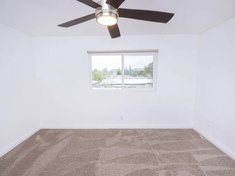 455 Ballantyne St #8 — Photo 50