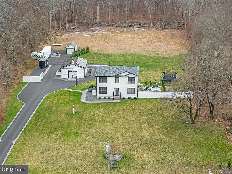 1st image of 1528 New Brooklyn Rd