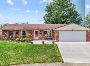 6631 Pegwood Ct, Huber Heights, OH 45424