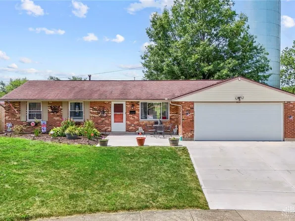 6631 Pegwood Ct, Huber Heights, OH 45424