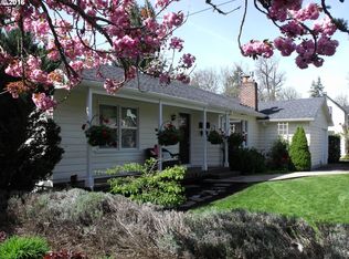 423 N 8th St, Cottage Grove, OR 97424