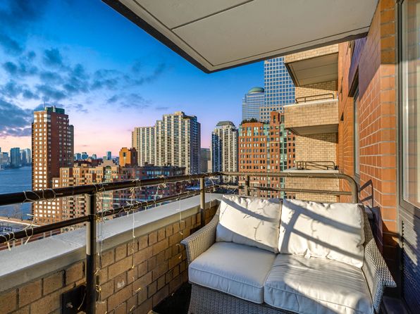 200 Rector Pl APT 19D