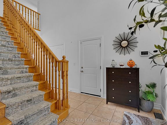 4th image of 9465 Side Road 17 Rd