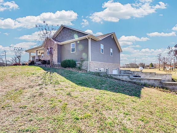 5th image of 126 Dial Ln