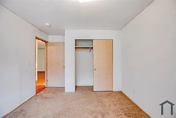 468 Park St — Photo 10