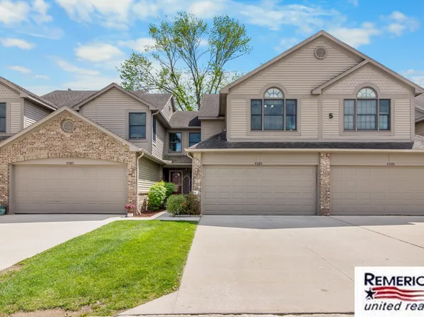 45189 Horseshoe Cir, Canton, MI 48187