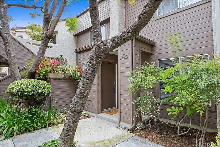 1st image of 623 N Via Colinas