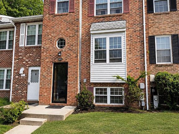 5th image of 9505 Axehead Ct