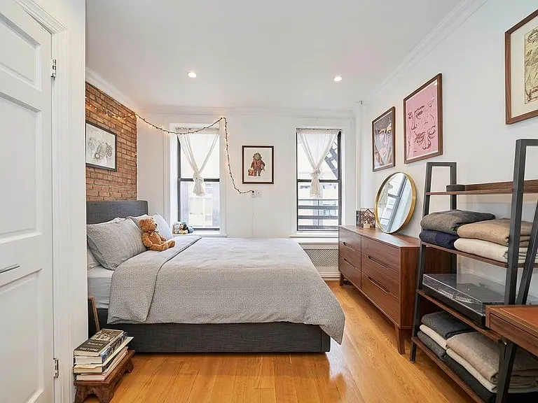 440 E 13th St #D-4 — Photo 2