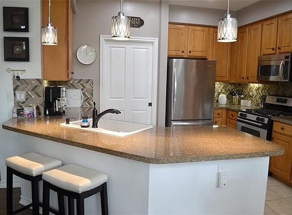 3rd image of 300 San Gabriel Village Blvd APT 421