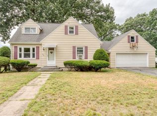 260 Moore St, Chicopee, MA 01013