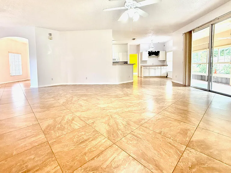 332 SW Glenwood Dr — Photo 8