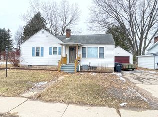 1017 S Lincoln St, Shawano, WI 54166