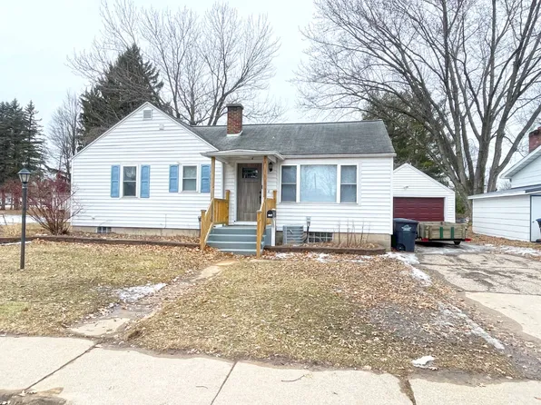 1017 S Lincoln St, Shawano, WI 54166