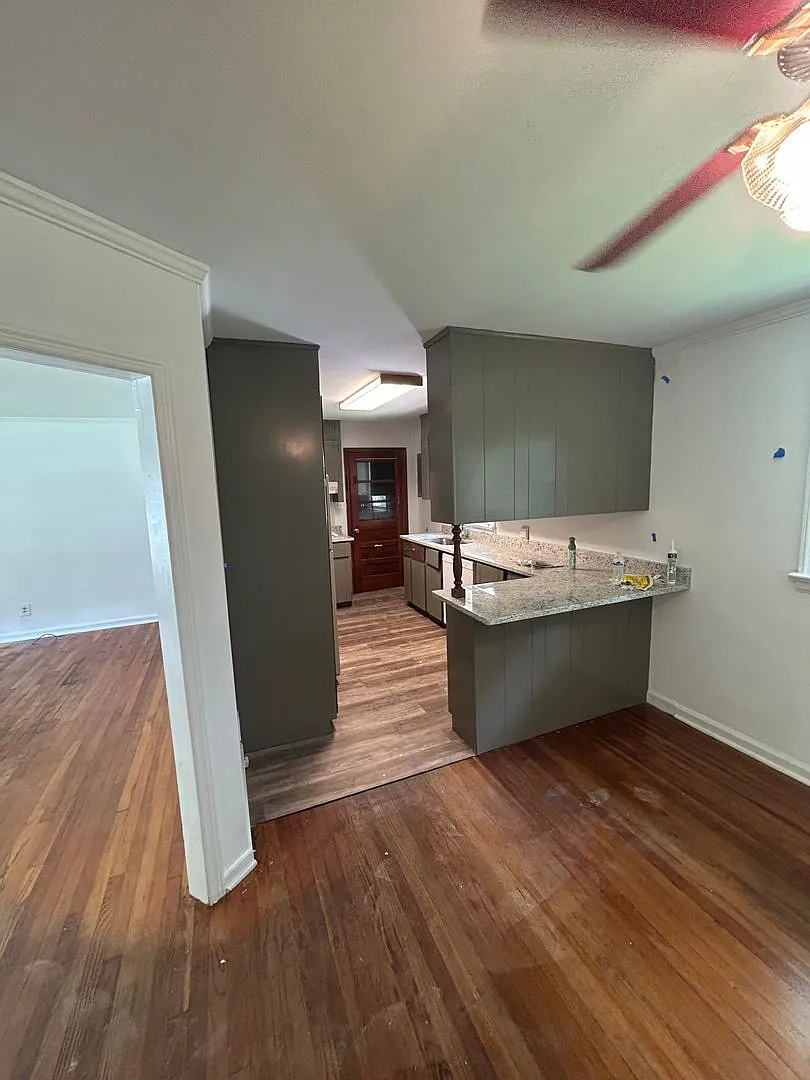 Spacious 4BR and 2Bath Single Story Home — Photo 3