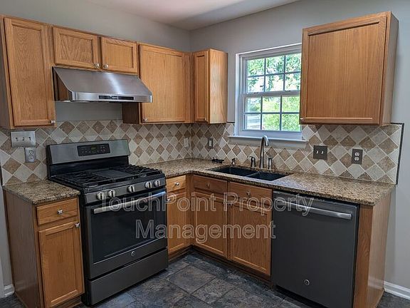 4th image of 9935 Redbud Tree Ct
