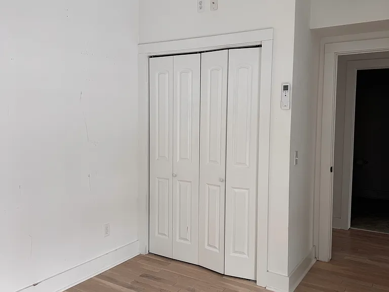 95 Troup St #5 — Photo 24