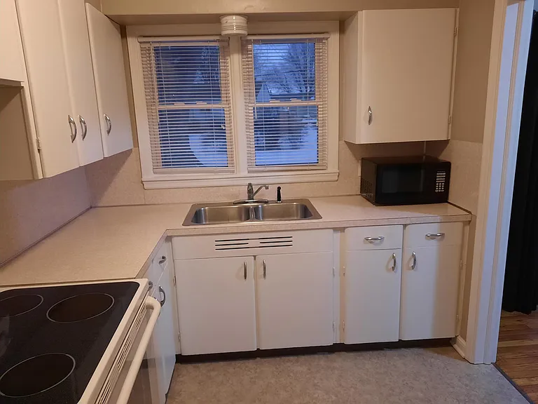 1339 Highland Dr — Photo 11
