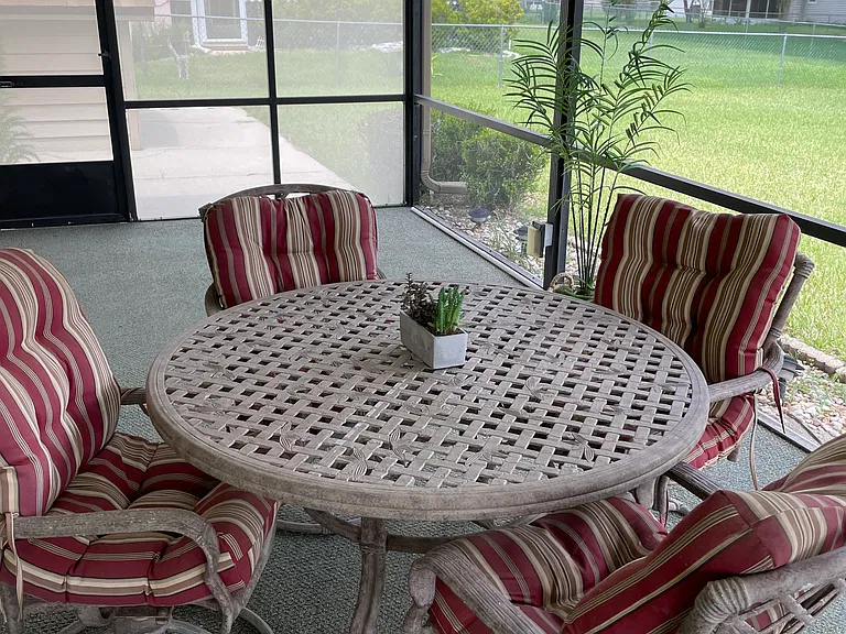 NW 34th Pl — Photo 28